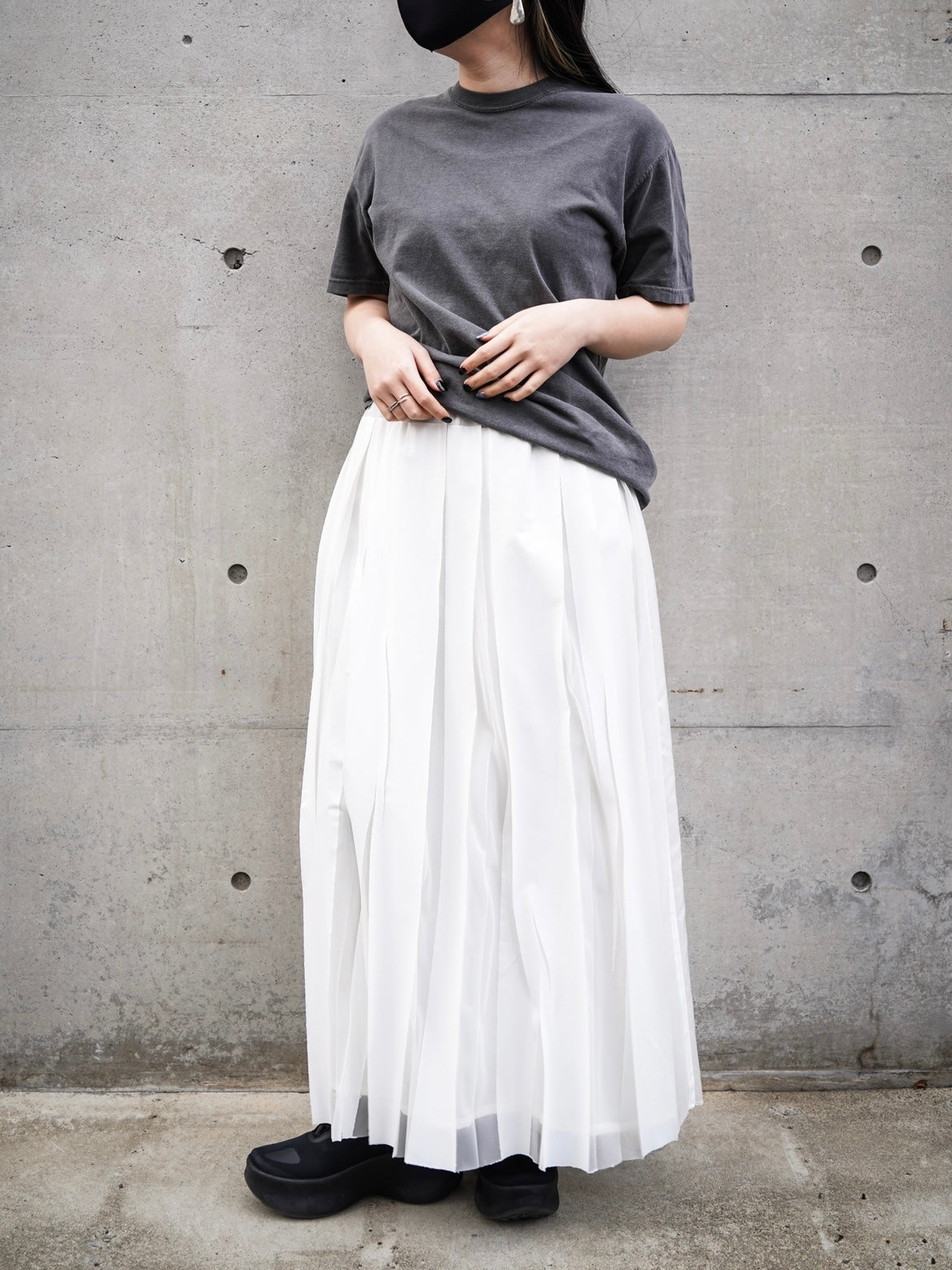 ラバープリント・ハンドプリーツスカート（white） – 【公式】NAKAGAMI 